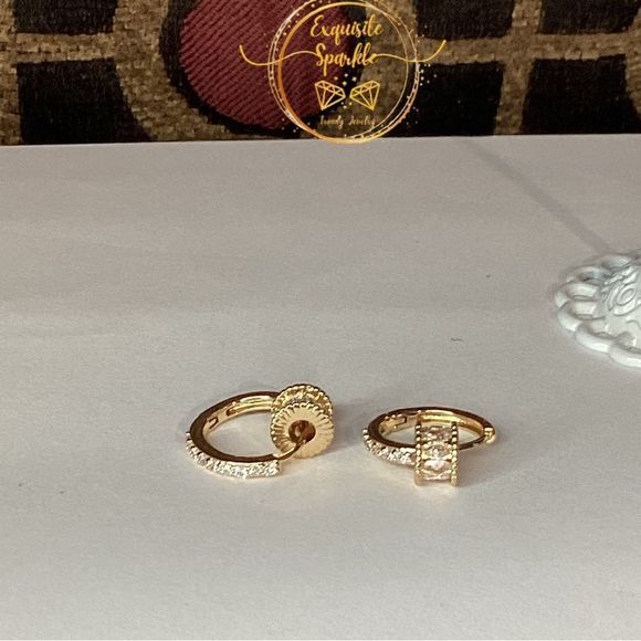 ⭐️10k Gold Plated Petite CZ Diamond Barrel Huggies💖 - Picture 8 of 15